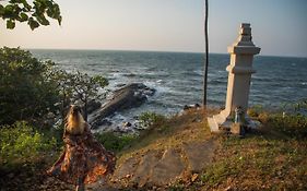 Shalai Cliff Resort Goa 3*